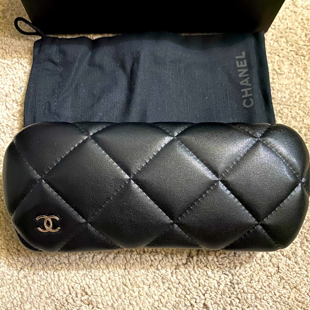 CHANEL black leather quilted hard Sunglass case